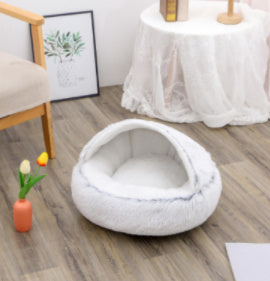 Plush Round Dog and Cat Bed for Winter Comfort