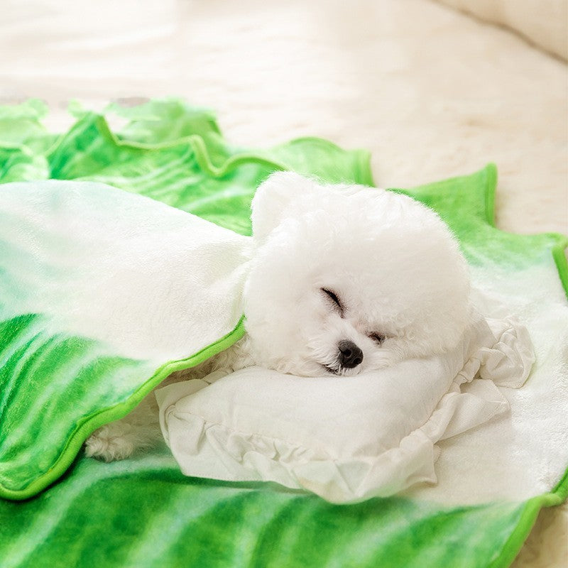 Cozy Flannel Pet Blanket – Soft & Warm Winter Comfort
