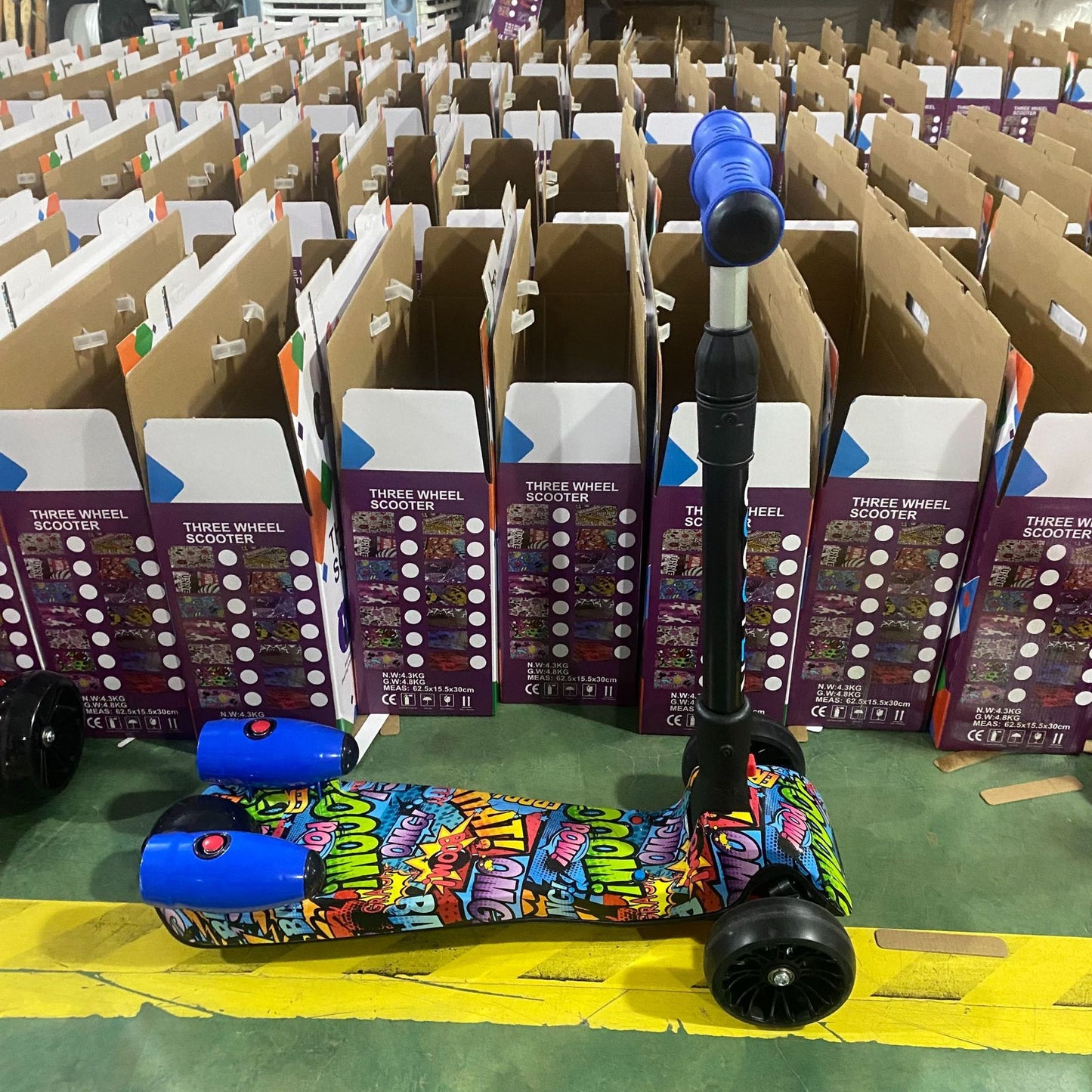 Children's Toy Spray Skateboard Sliding Drift Car