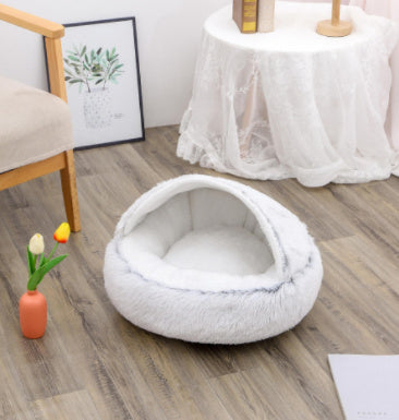 Plush Round Dog and Cat Bed for Winter Comfort