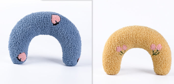 U-Shaped Cat Pillow for Cervical Vertebra Protection