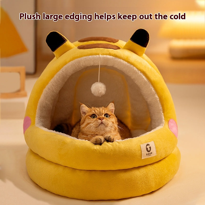 Warm Winter Cat Nest with Closed Design