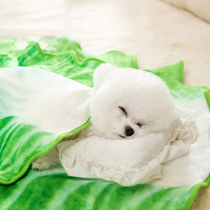 Cozy Flannel Pet Blanket – Soft & Warm Winter Comfort