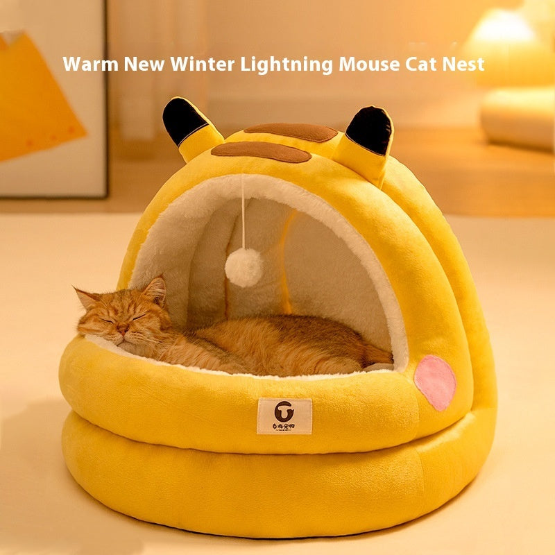 Warm Winter Cat Nest with Closed Design